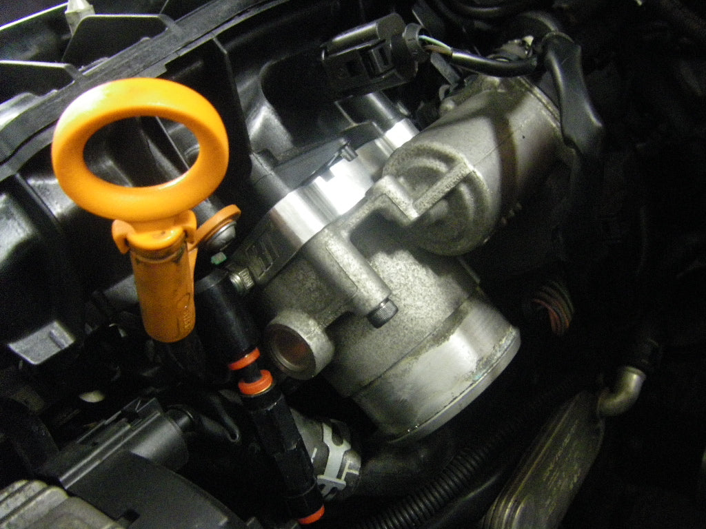 2011 5.0 HSE water pump fitting for throttle body bypass